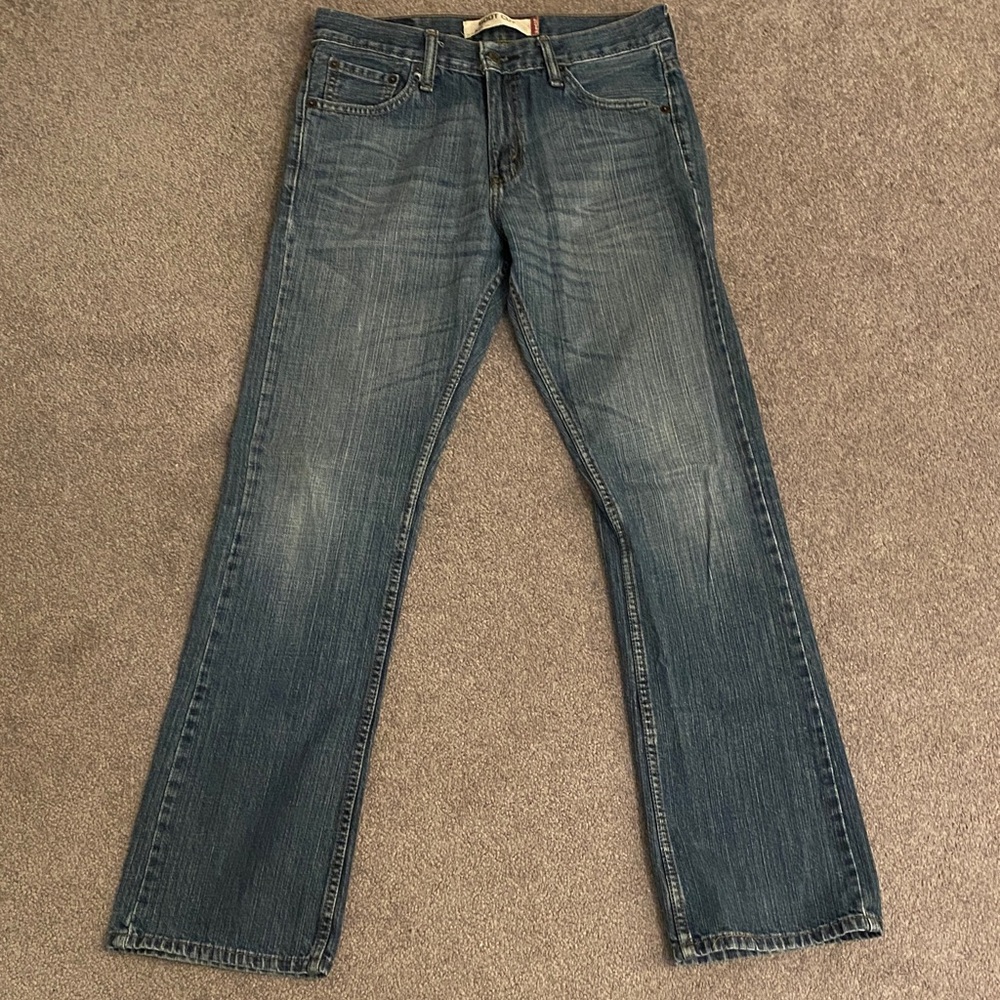 Levi's Men's Bootcut Jeans in Classic Blue